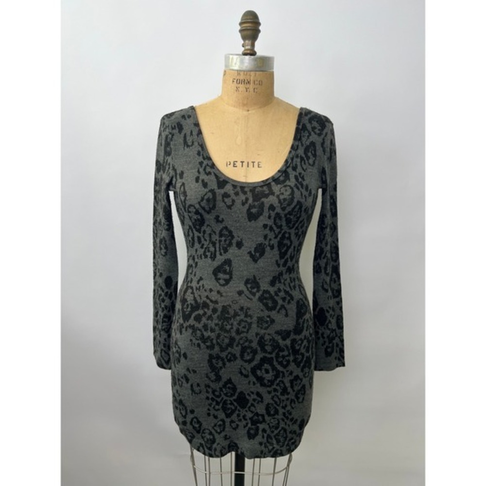 Mike & Chris Womens Grey Leopard Print Open Back Knit Mini Dress XS W3036